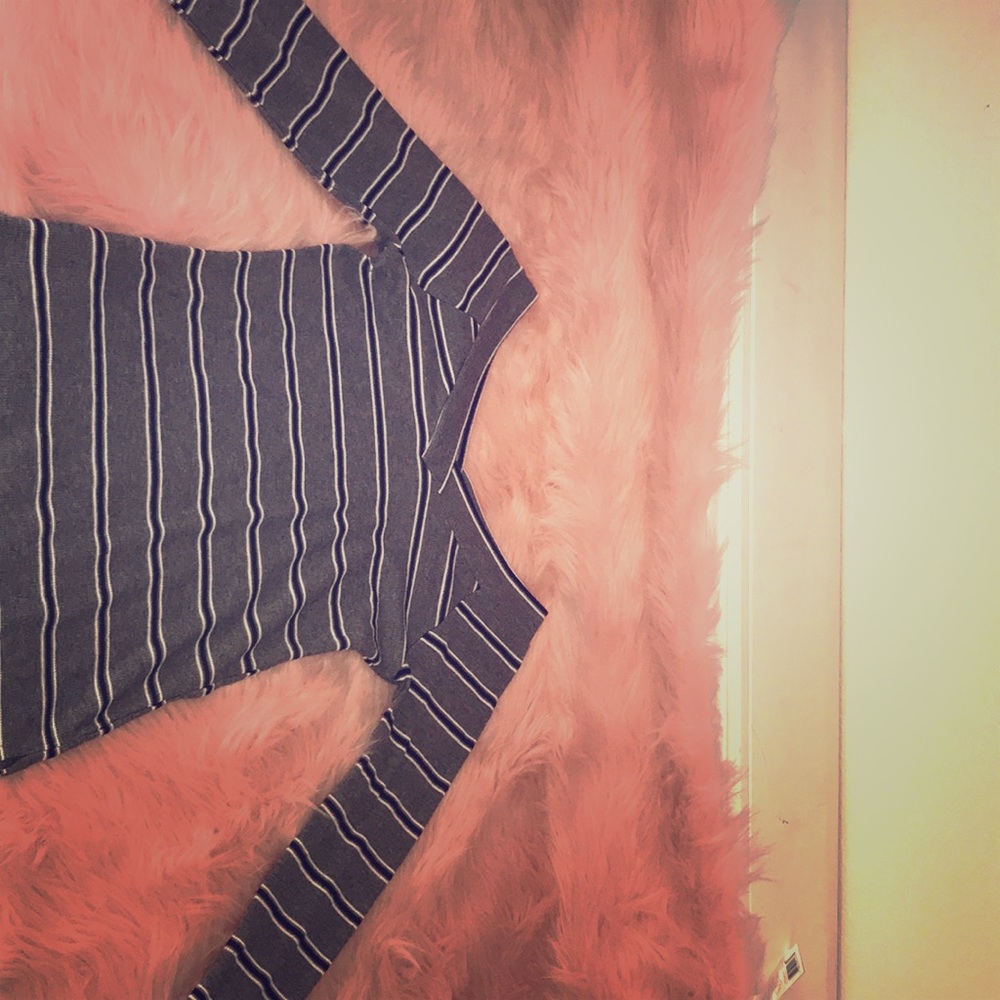 Off shoulder long sleeve